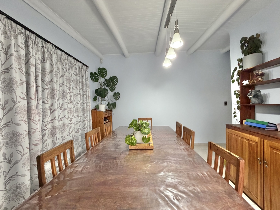 4 Bedroom Property for Sale in Wavecrest Eastern Cape